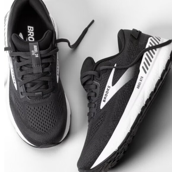 Brooks Shoes - Brooks Ariel GTS 24 Black and White Running Shoes in Size 8